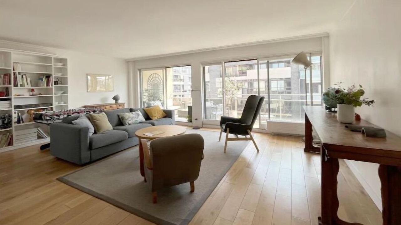 Photo of Livingroom in 15th Arrondissement