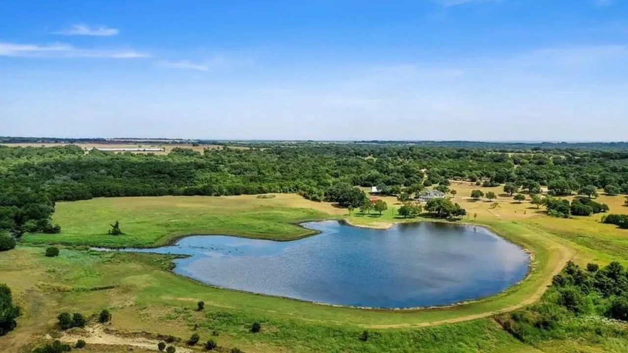Photo of Outdoor in Leon Junction