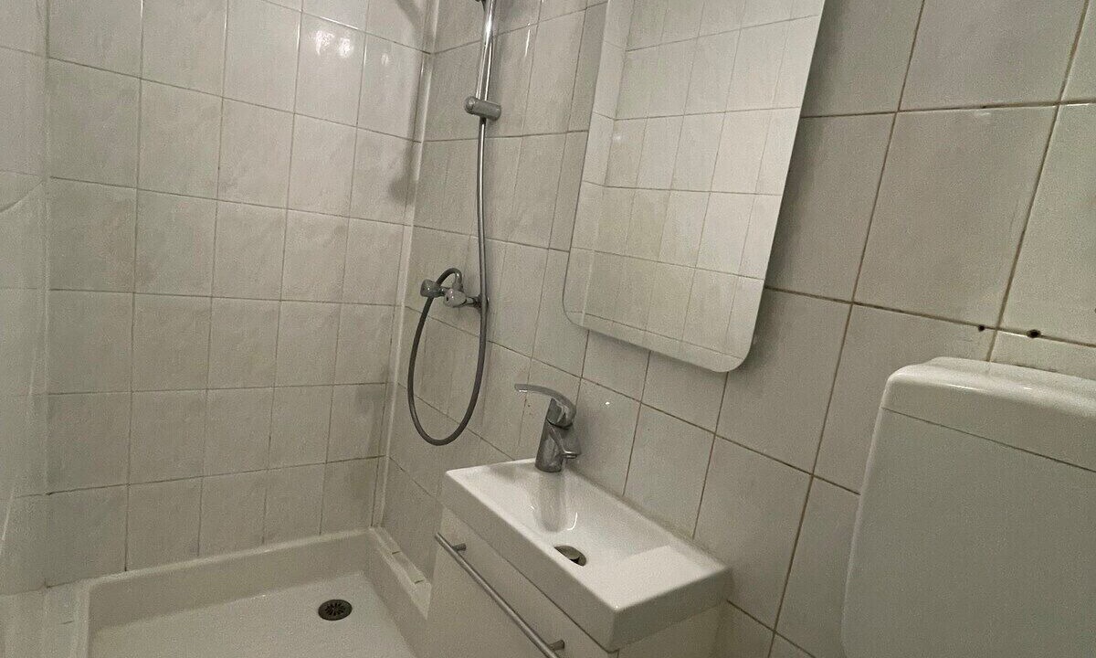 Photo of Bathroom in Pantin