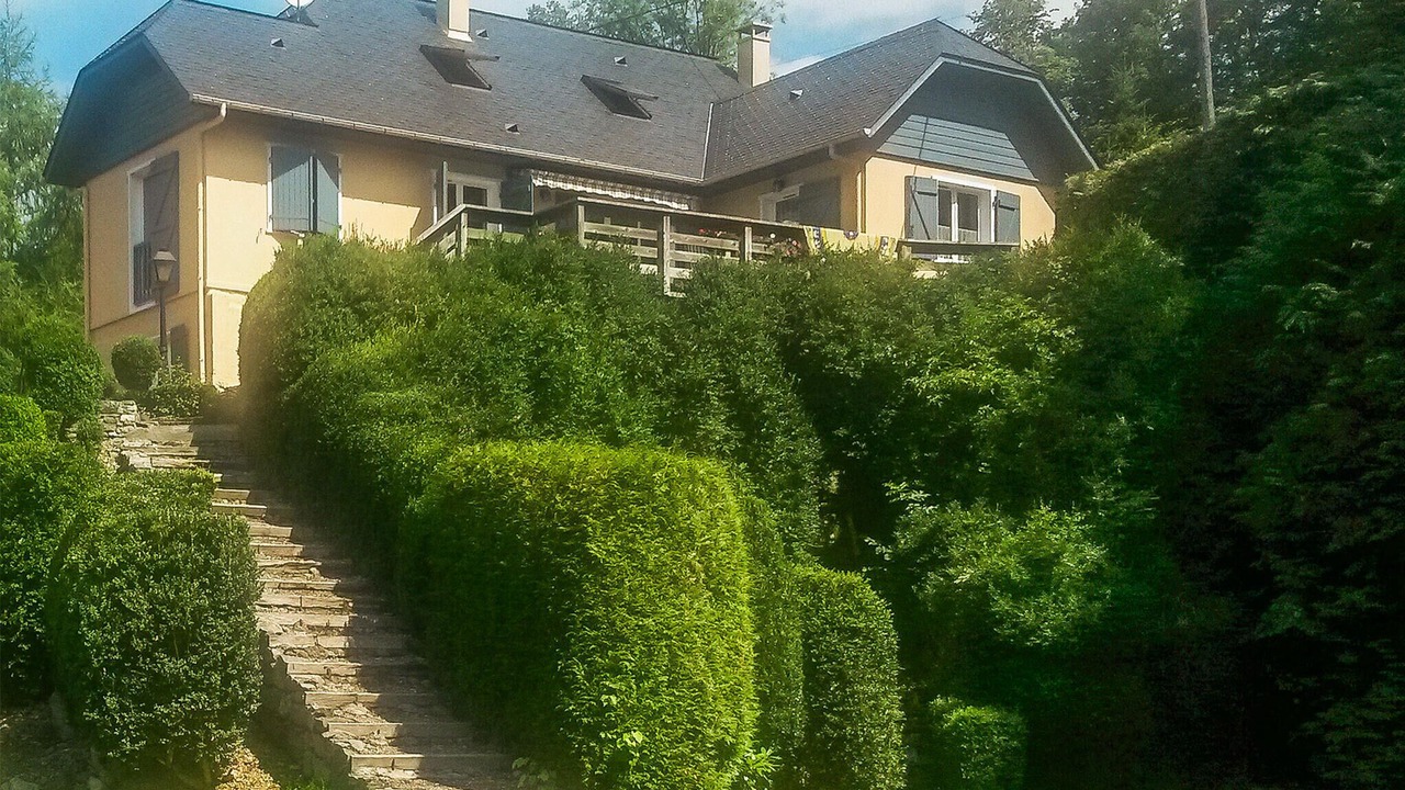 Photo of Others in Castet