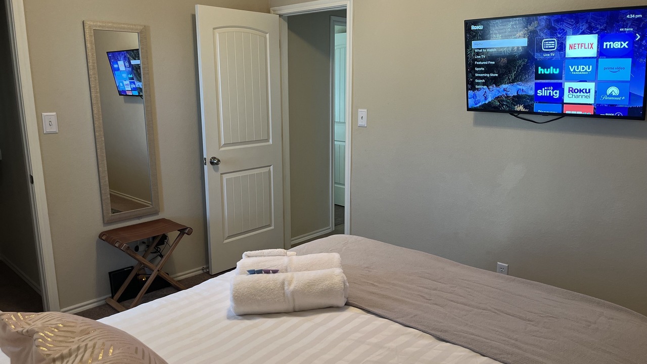 Photo of Bedroom in Kyle