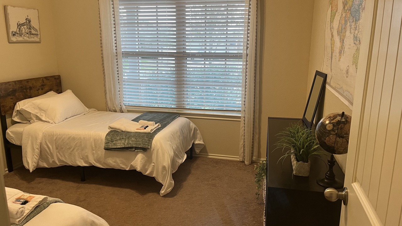 Photo of Bedroom in Kyle