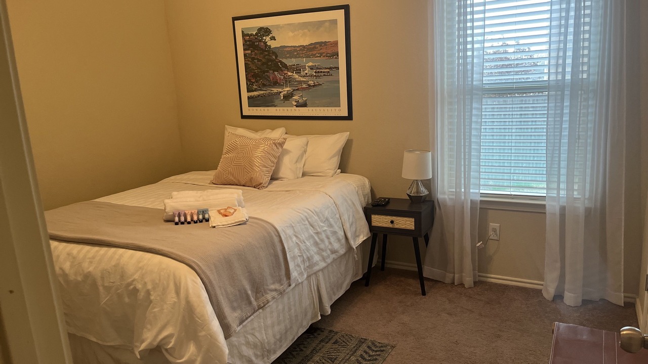 Photo of Bedroom in Kyle