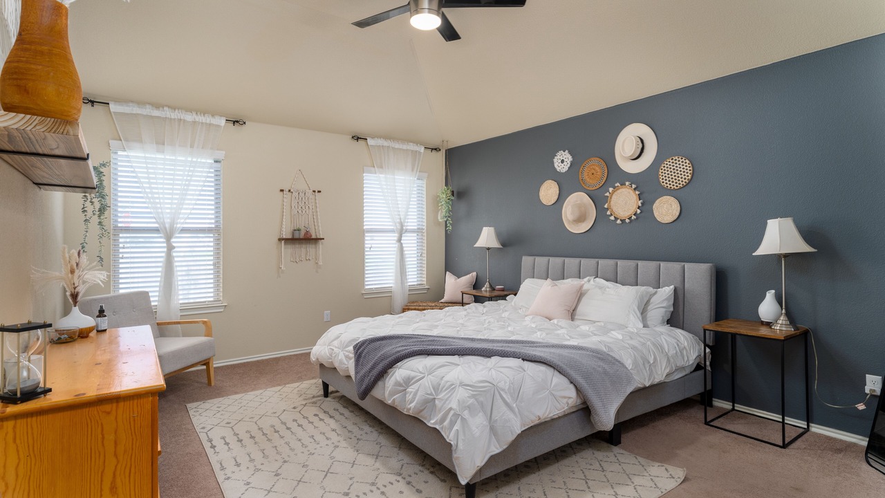 Photo of Bedroom in Kyle