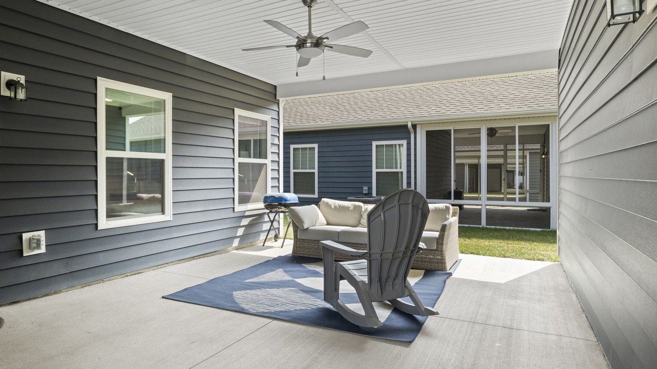 Photo of Patio Balcony in Jeffersonville