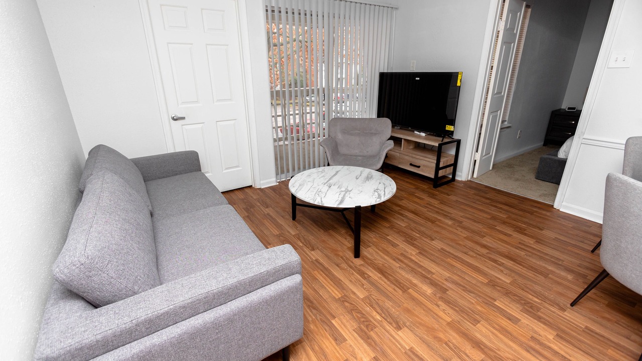 Photo of Livingroom in Coliseum Central