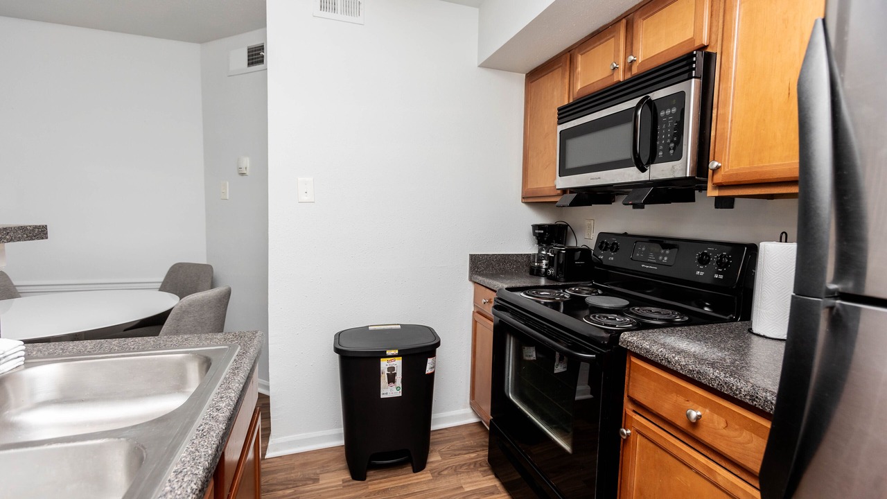 Photo of Kitchen in Coliseum Central