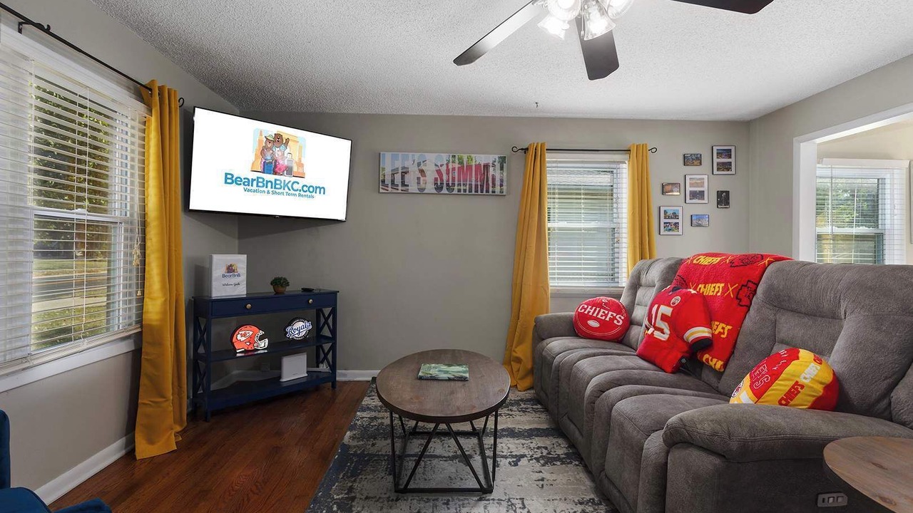 Photo of Livingroom in Lee's Summit