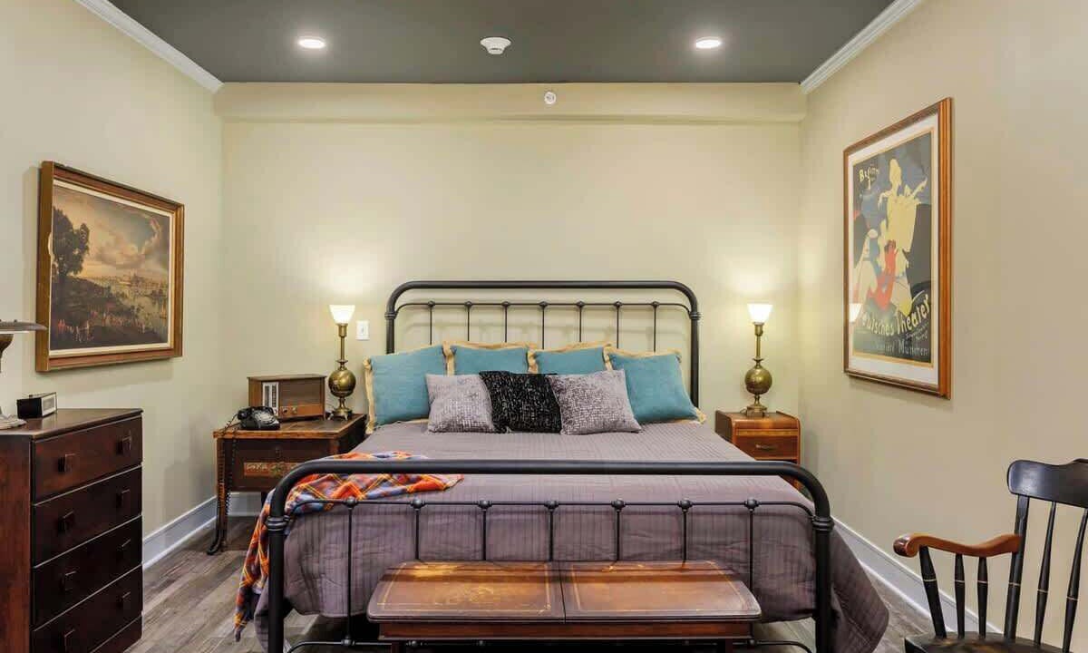 Photo of Bedroom in Parkville