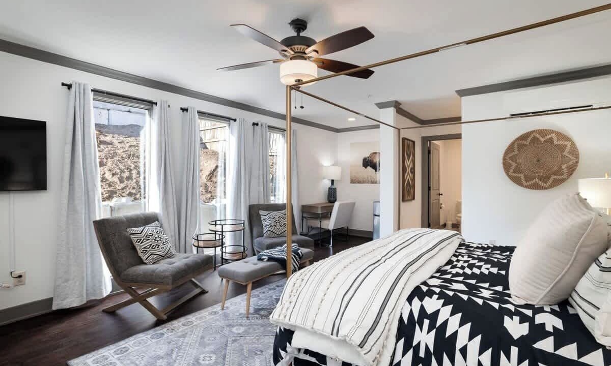 Photo of Bedroom in Parkville
