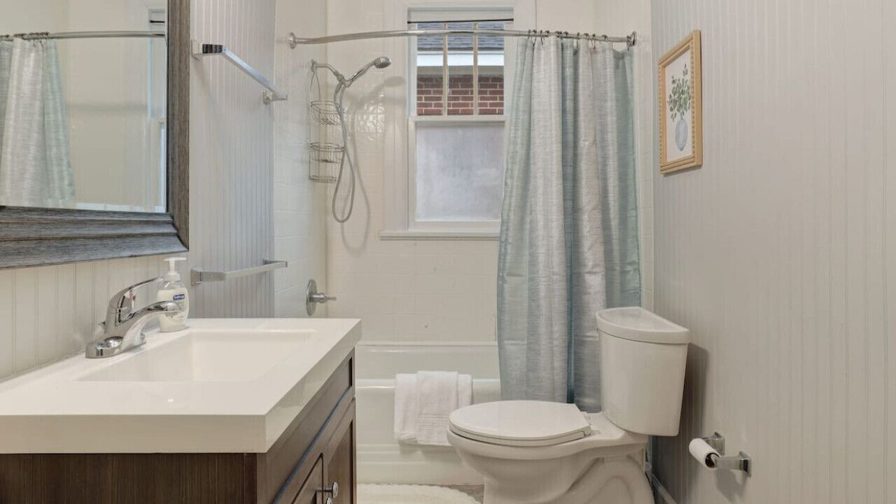Photo of Bathroom in New Iberia