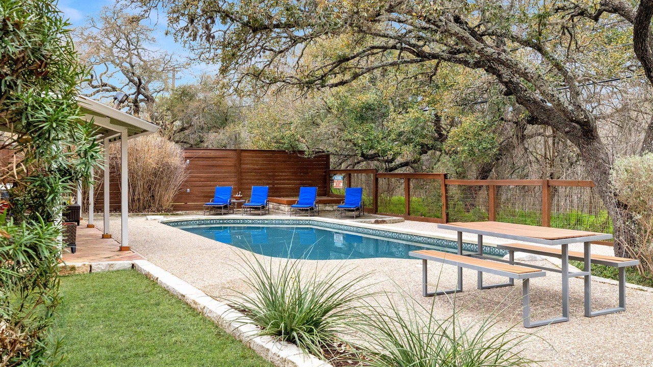 Photo of Outdoor in West Oak Hill
