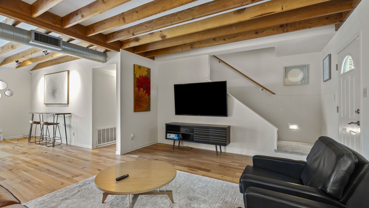 Photo of Livingroom in Allandale