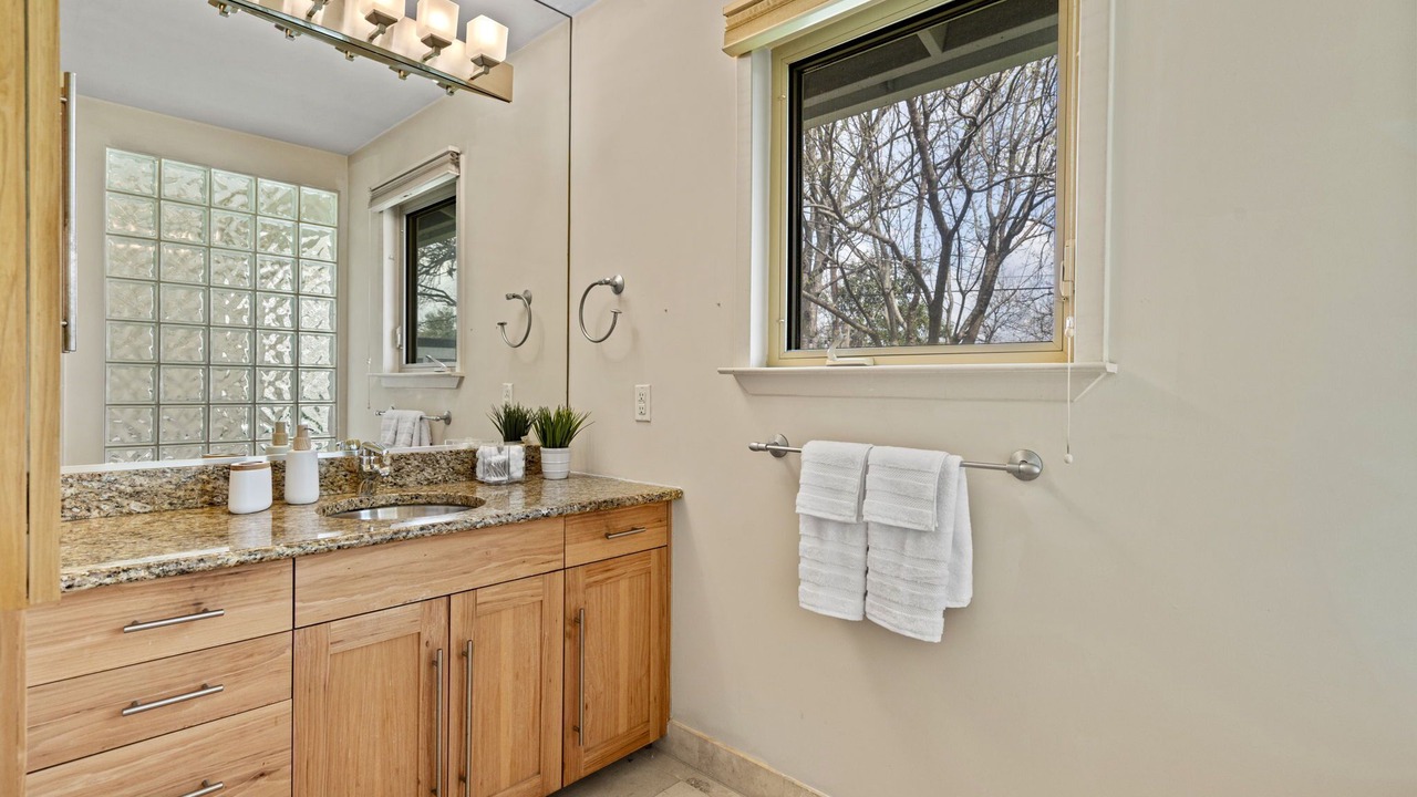 Photo of Bathroom in Allandale