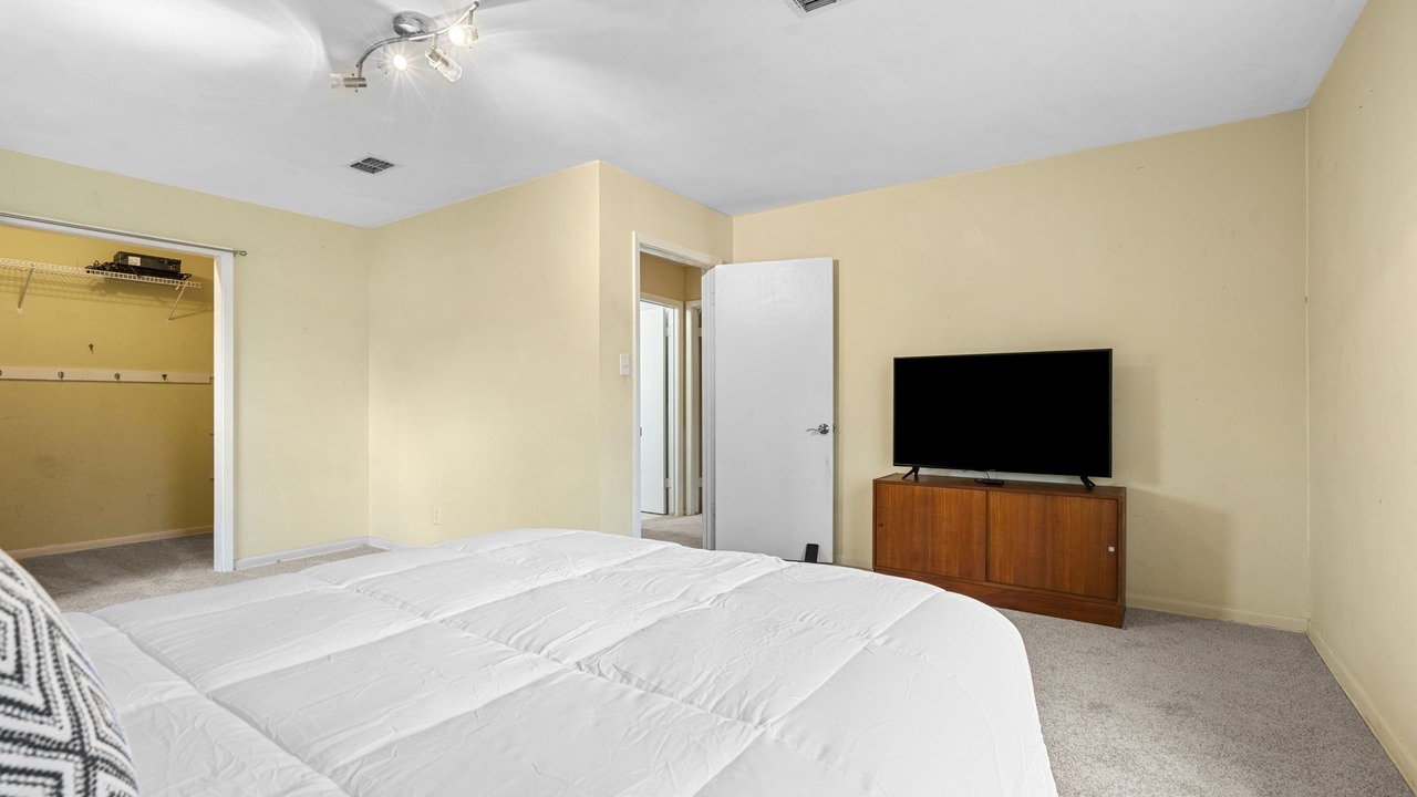 Photo of Bedroom in Allandale