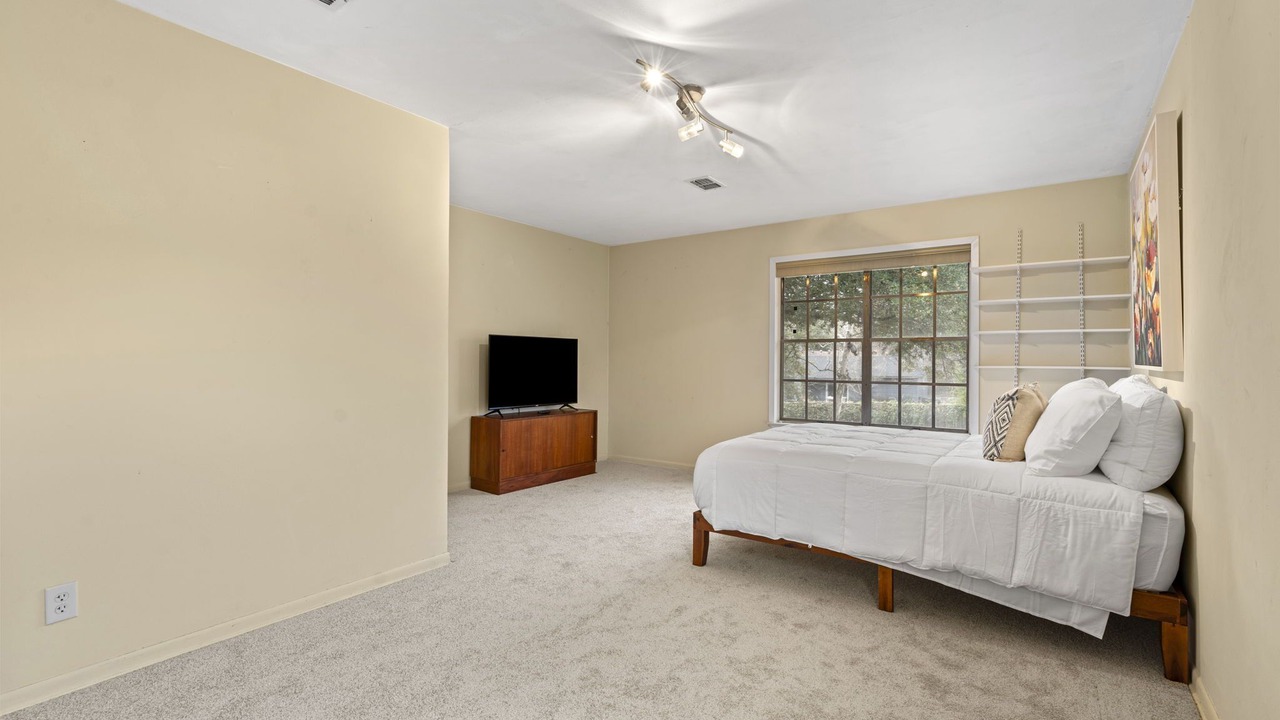 Photo of Bedroom in Allandale