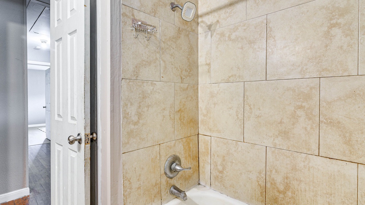 Photo of Bathroom in Orange