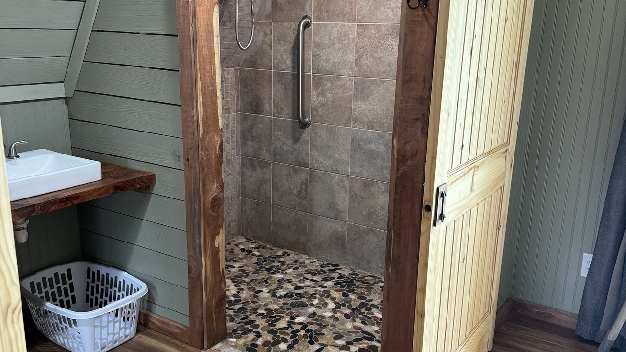 Photo of Bathroom in Lindale