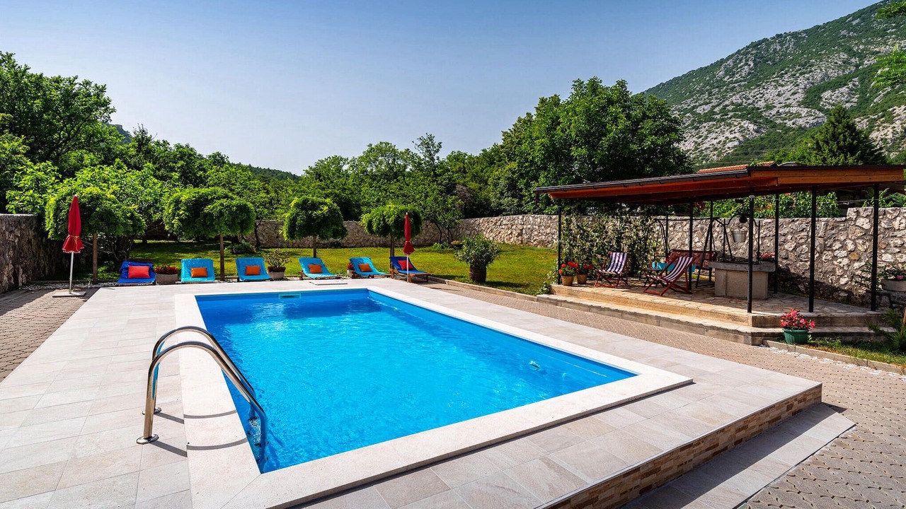 Photo of Outdoor in Drivenik