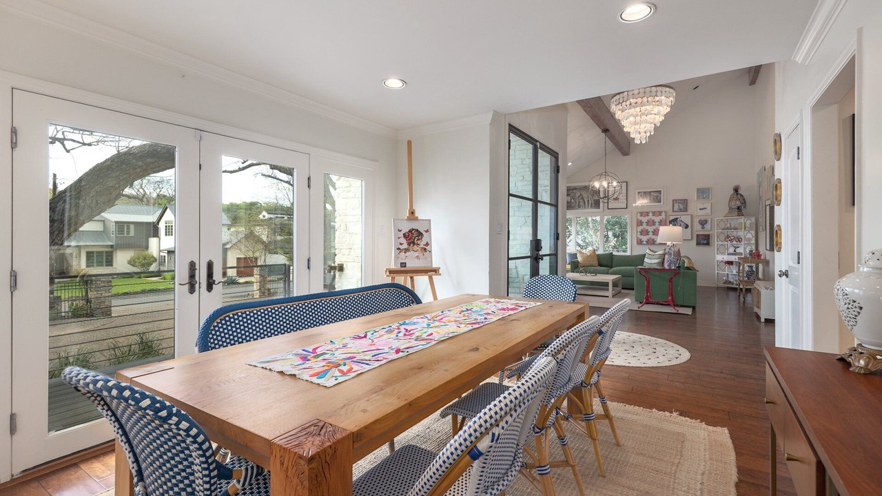 Photo of Livingroom in Rivercrest