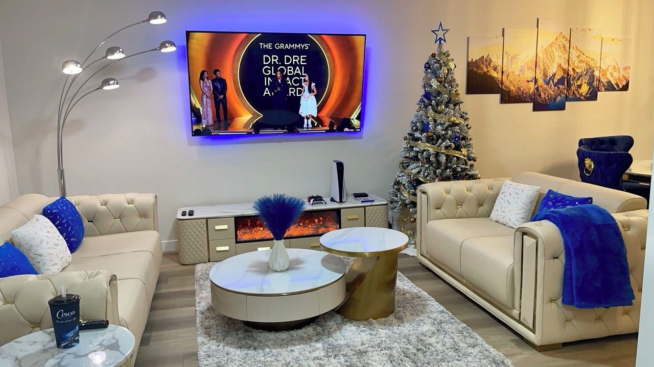 Photo of Livingroom in Southwest Calgary