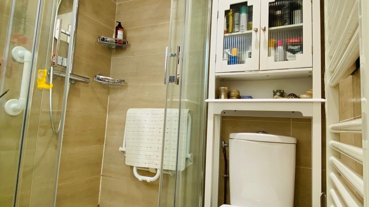 Photo of Bathroom in Mery-sur-Oise