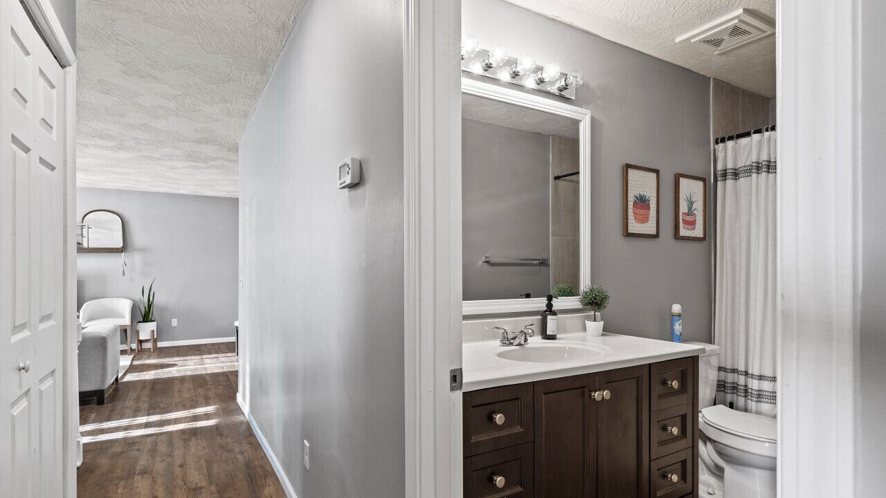 Photo of Bathroom in Doling