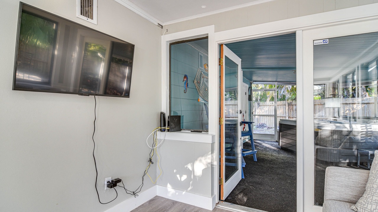 Photo of Livingroom in Jungle Terrace