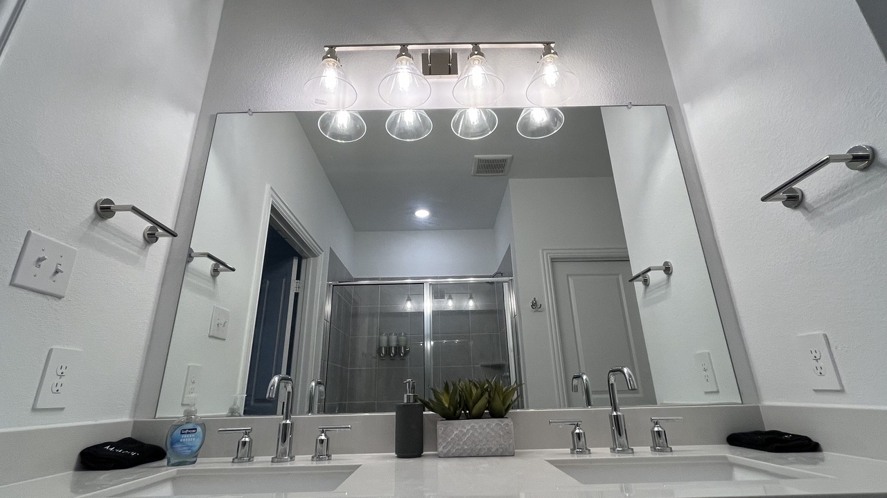 Photo of Bathroom in Haslet