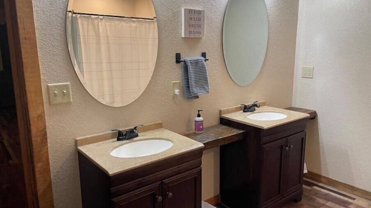 Photo of Bathroom in Mena