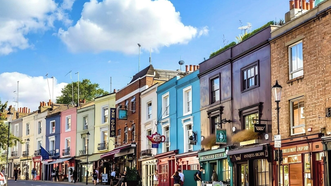 Photo of Others in Notting Hill