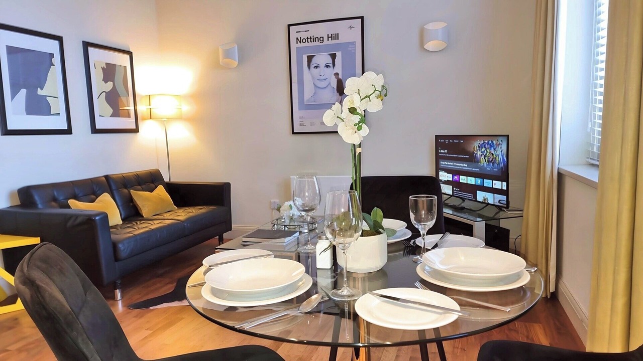 Photo of Others in Notting Hill