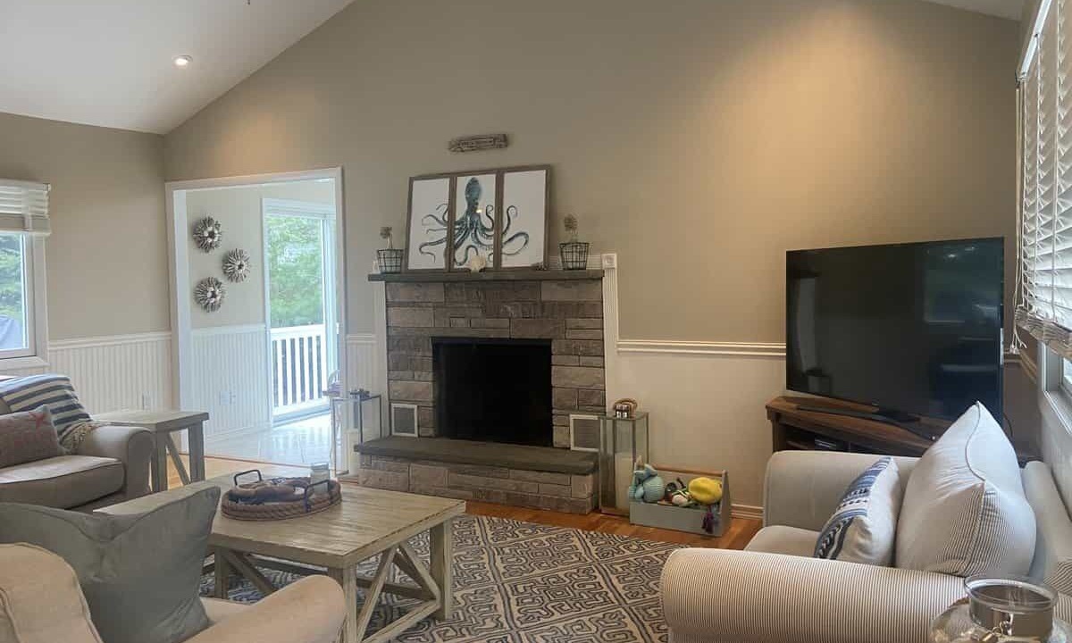 Photo of Livingroom in Mashpee