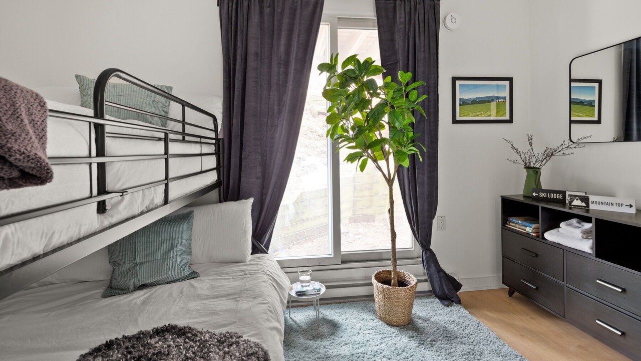 Photo of Bedroom in Warren