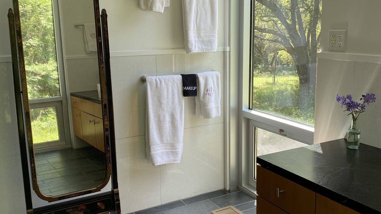 Photo of Bathroom in Washington