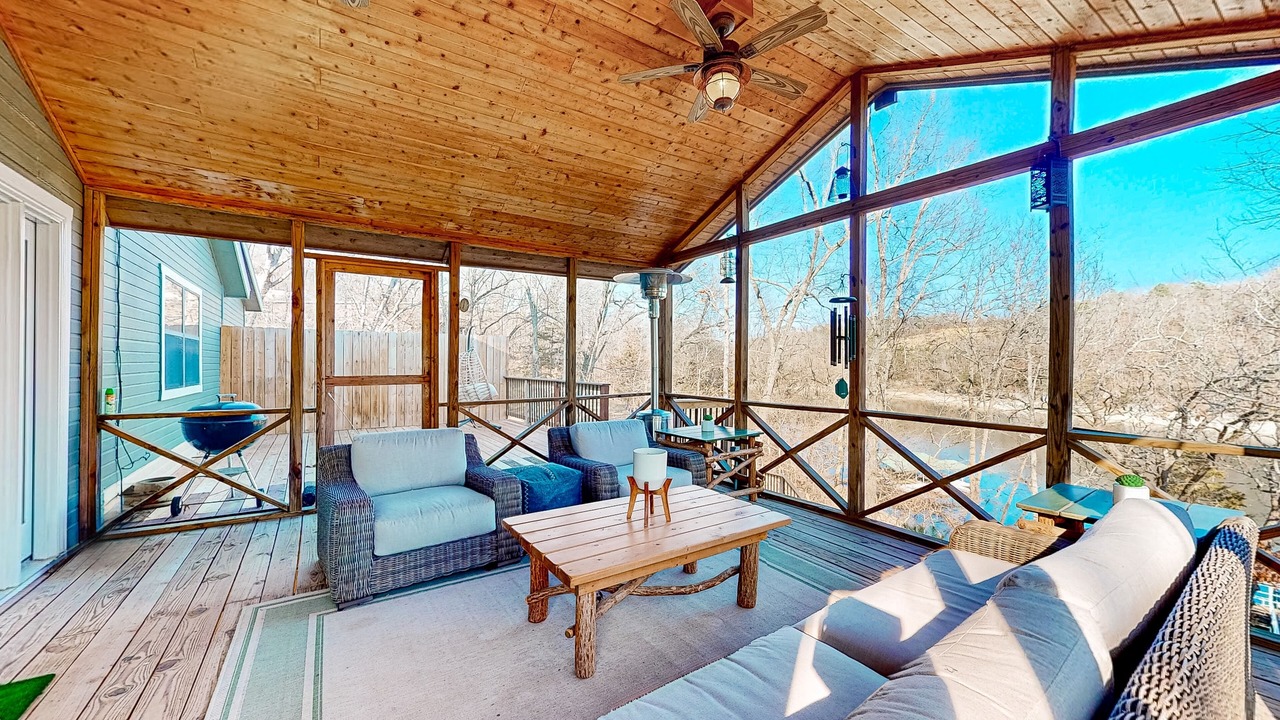Photo of Livingroom in Powell