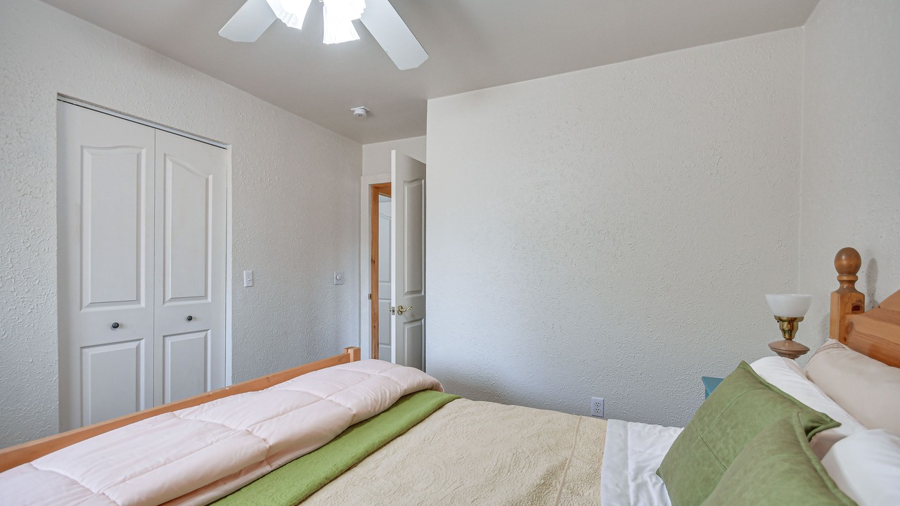 Photo of Bedroom in Palisades