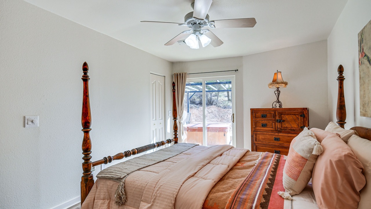 Photo of Bedroom in Palisades