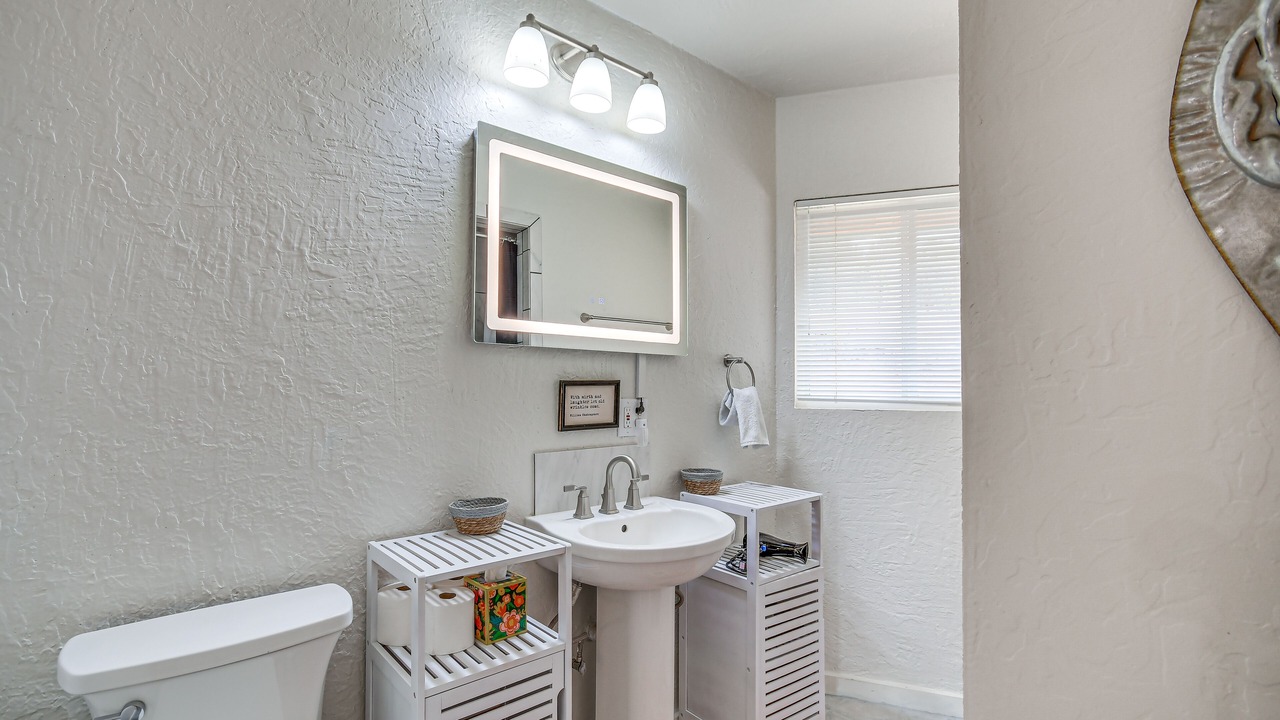 Photo of Bathroom in Palisades