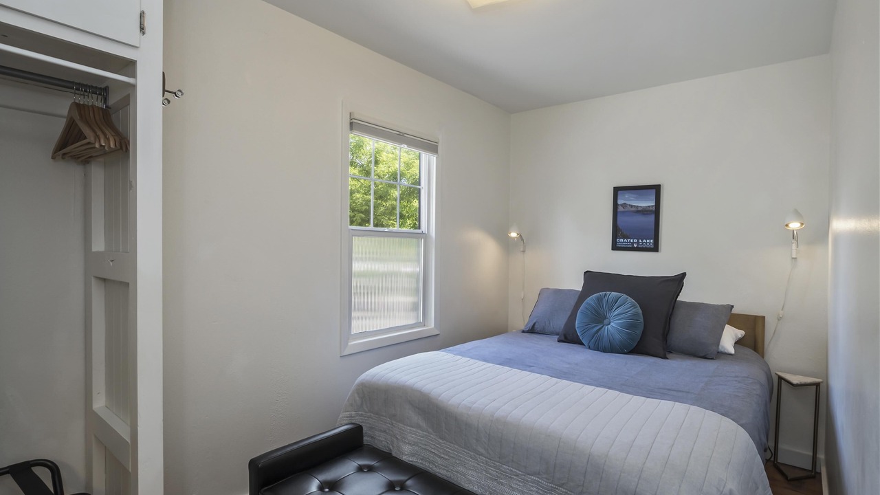 Photo of Bedroom in Old Bend