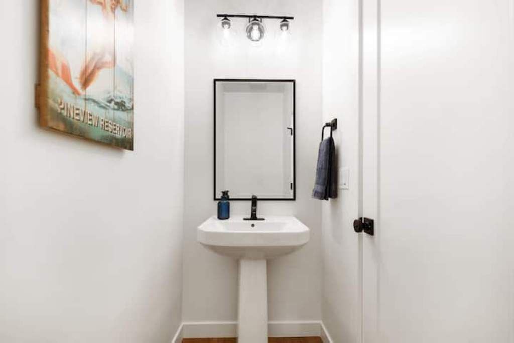 Photo of Bathroom in Mountain Green