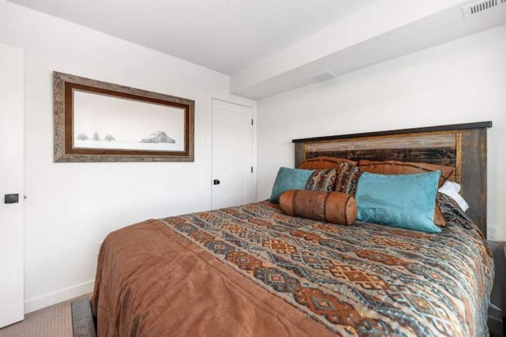 Photo of Bedroom in Mountain Green