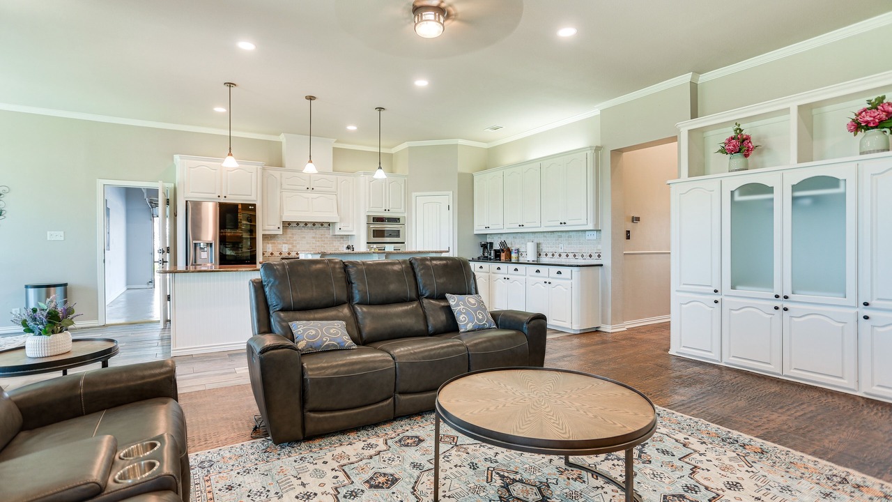 Photo of Livingroom in Weston