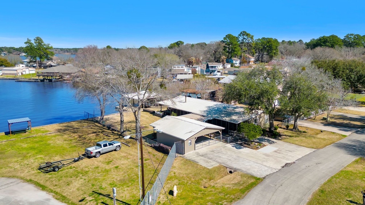 Photo of Outdoor in Willis