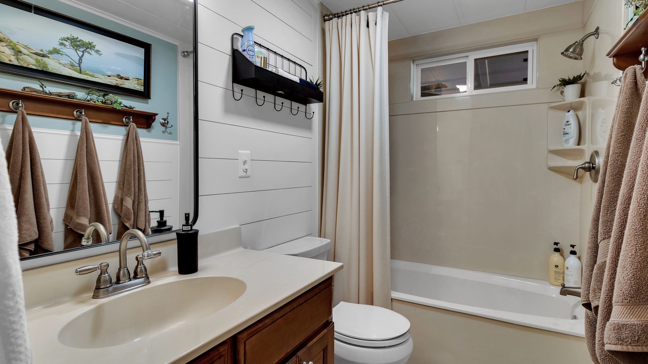 Photo of Bathroom in Willis