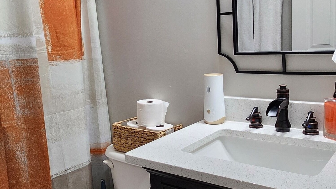 Photo of Bathroom in Lovejoy