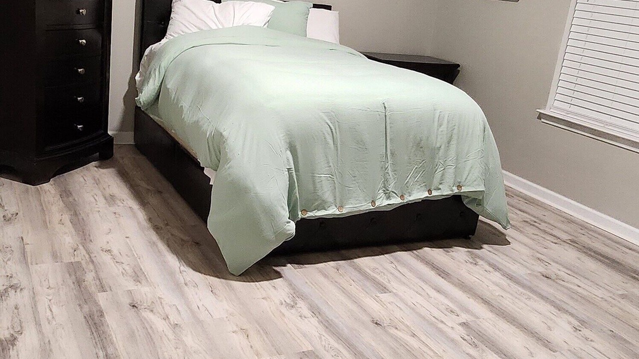 Photo of Bedroom in Lovejoy