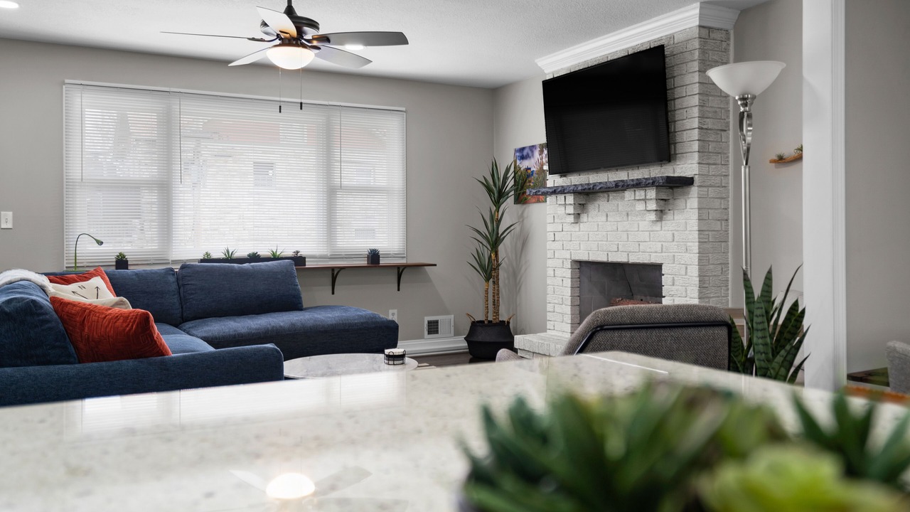 Photo of Livingroom in Northeast Kansas City
