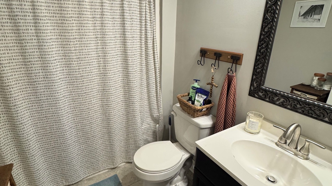 Photo of Bathroom in Pendleton King