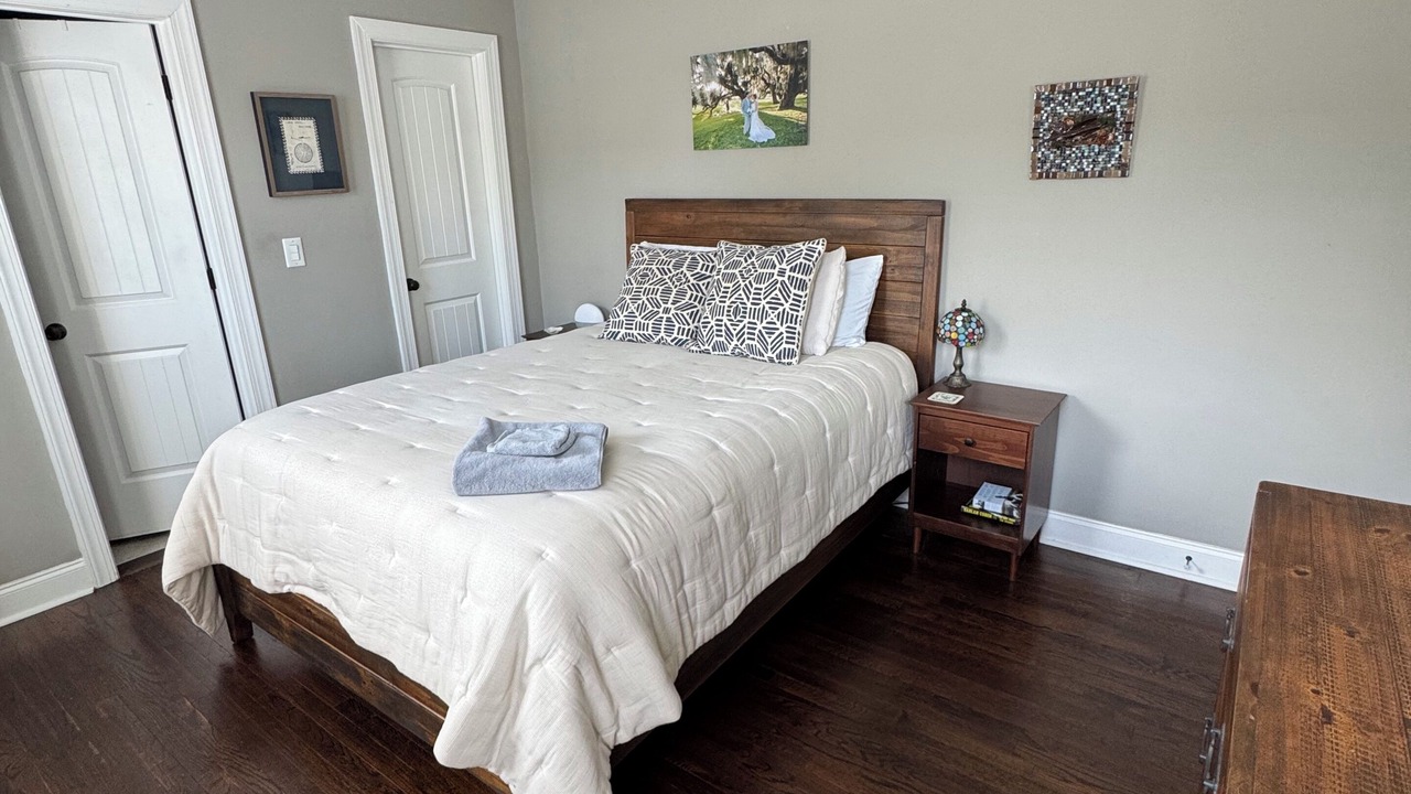 Photo of Bedroom in Pendleton King